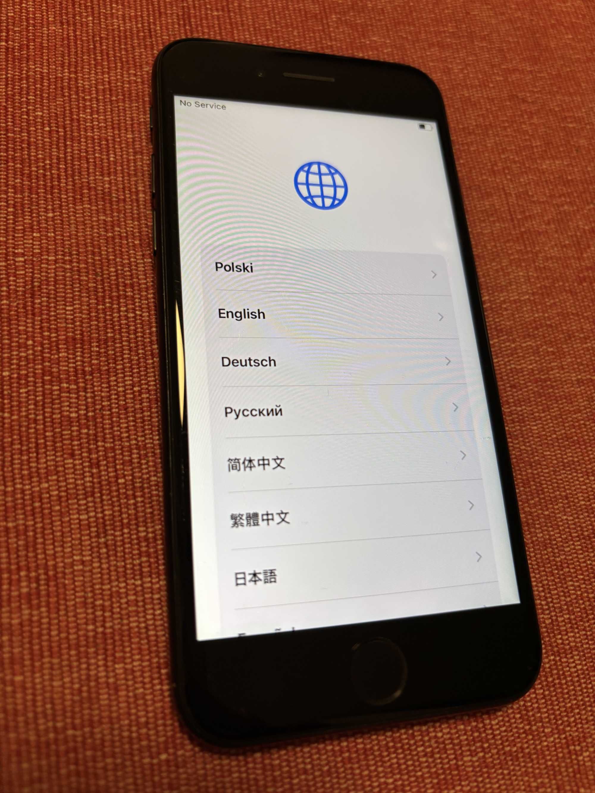 iPhone SE (2020) z etui w pakiecie :)