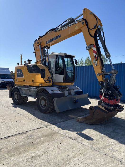 Usługi koparką, koparko-ładowarką, roboty ziemne