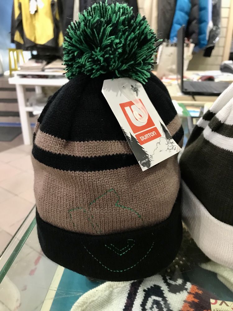 Шапка вязнная для сноуборда Burton