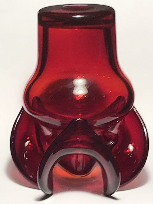 Szkło prl wazon osiolek Czesław Zuber czerwony