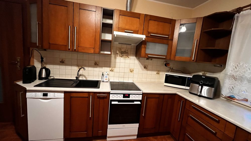 Kuchnia, fronty dębowe, satynowe