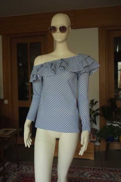 letnia płócienna marynarska bluzka asymetryczna hiszpanka z falbanami