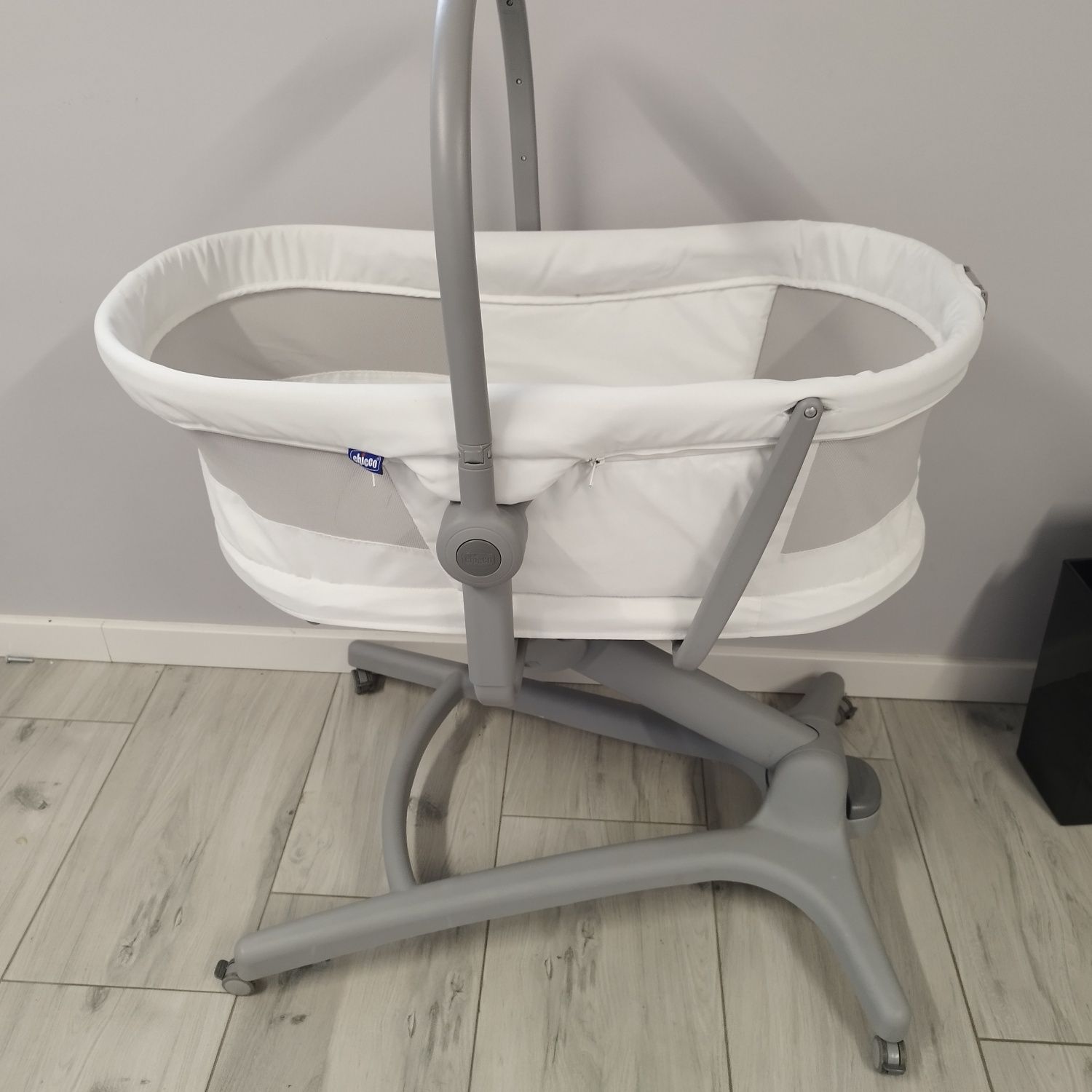Łóżeczko Chicco Baby Hug 4w1 Air White Snow