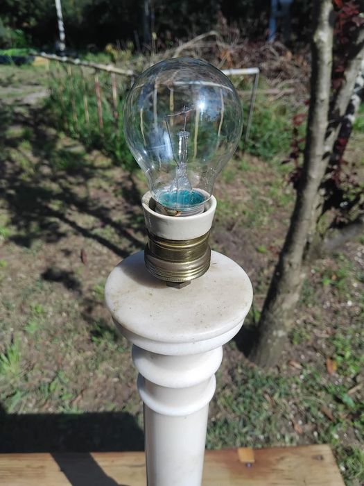 Candeeiro em pedra mármore