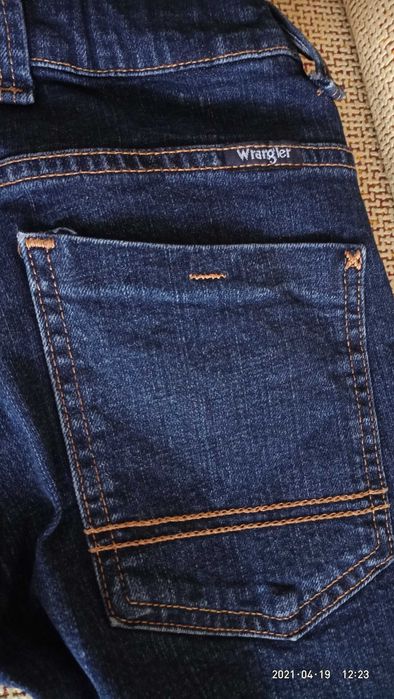 Calças ganga Wrangler para menino