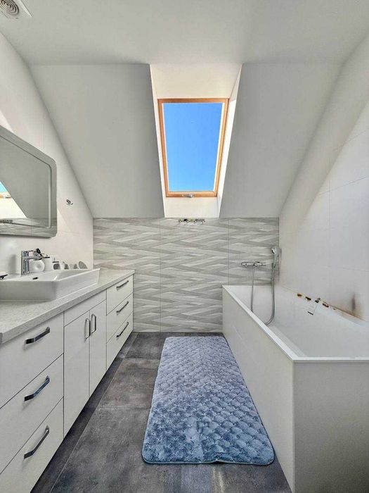 Продаж чудового будинку в котеджному містечку Гнідин під Києвом