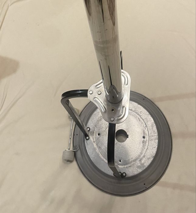 Ogrzewacz gazowy, piecyk gazowy - tarasowy stojacy.