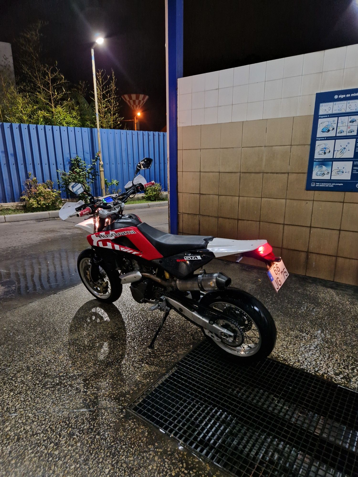 Husqvarna SM610 I.E Supermoto Original