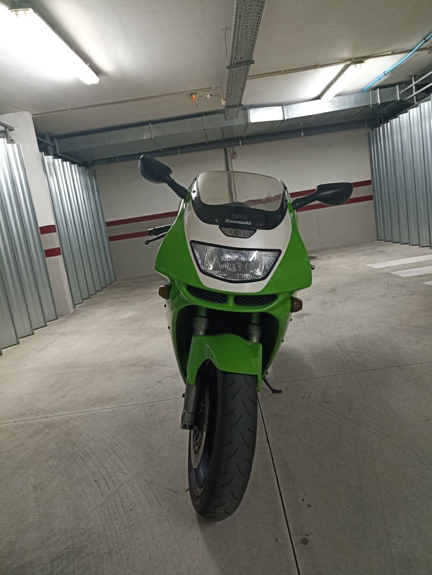 Kawasaki ninja Zxr 6