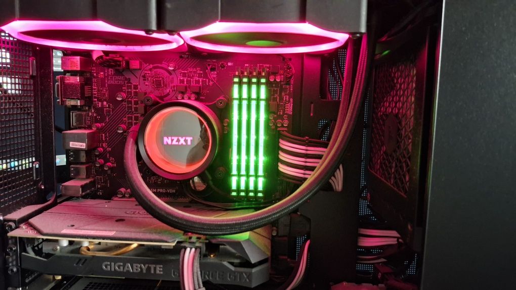 Komputer pc do gier. Nzxt Core I5, 32gb ddr4 ram, m.2 512 SSD, wifi 6,