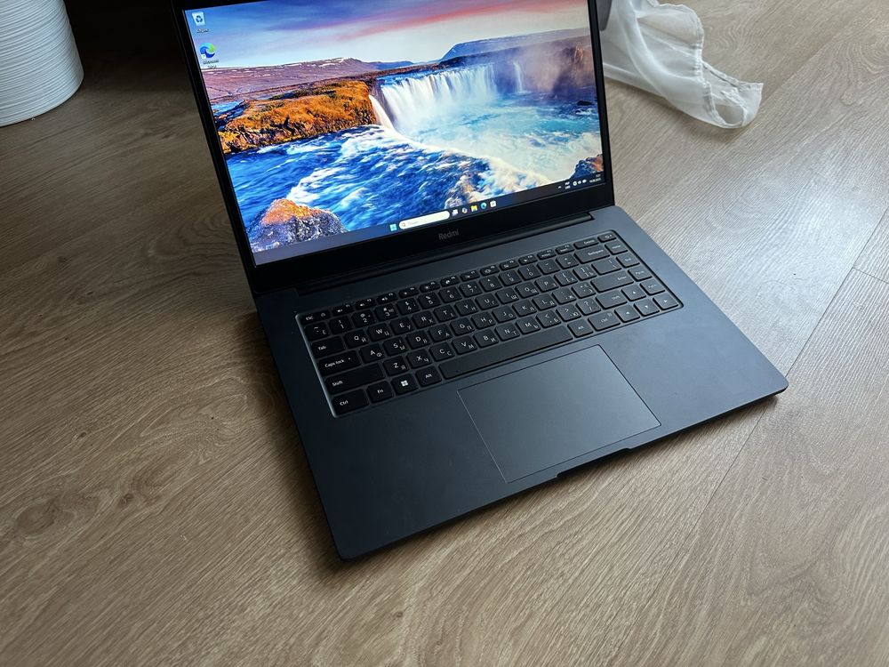 Xiaomi Mi RedmiBook 15/I5-11300H/8Gb/SSD512Gb/Intel Iris