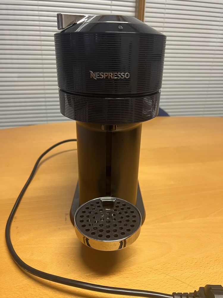 Vendo maquina cafe Nespresso Vertuo