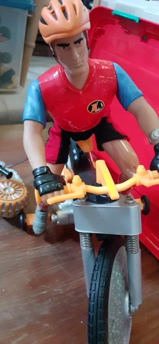 Action Man Ciclista telecomandado