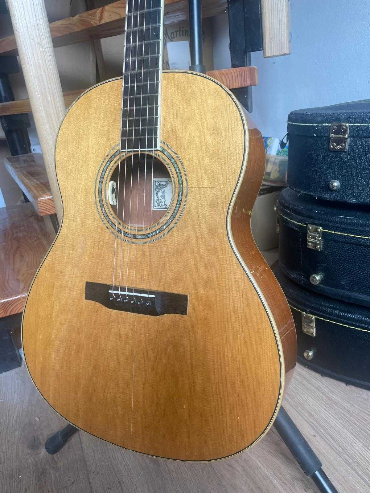 Gitara akustyczna Larrivee L-05 USA z 2002 r.