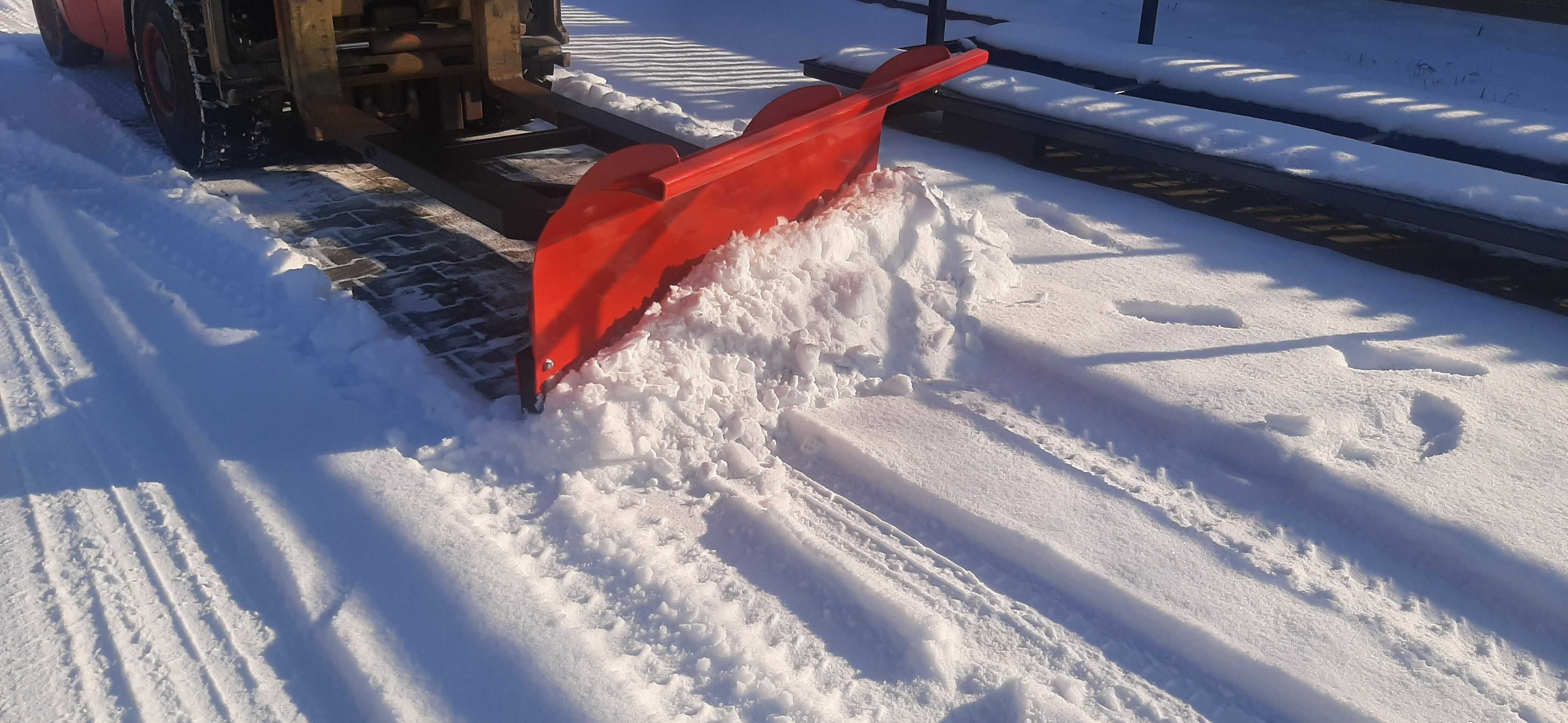 Pług do śniegu do odśnieżania wózkiem widłowym