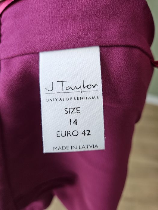 Długa sukienka damska boho we wzory – elegancja i wygoda L/XL