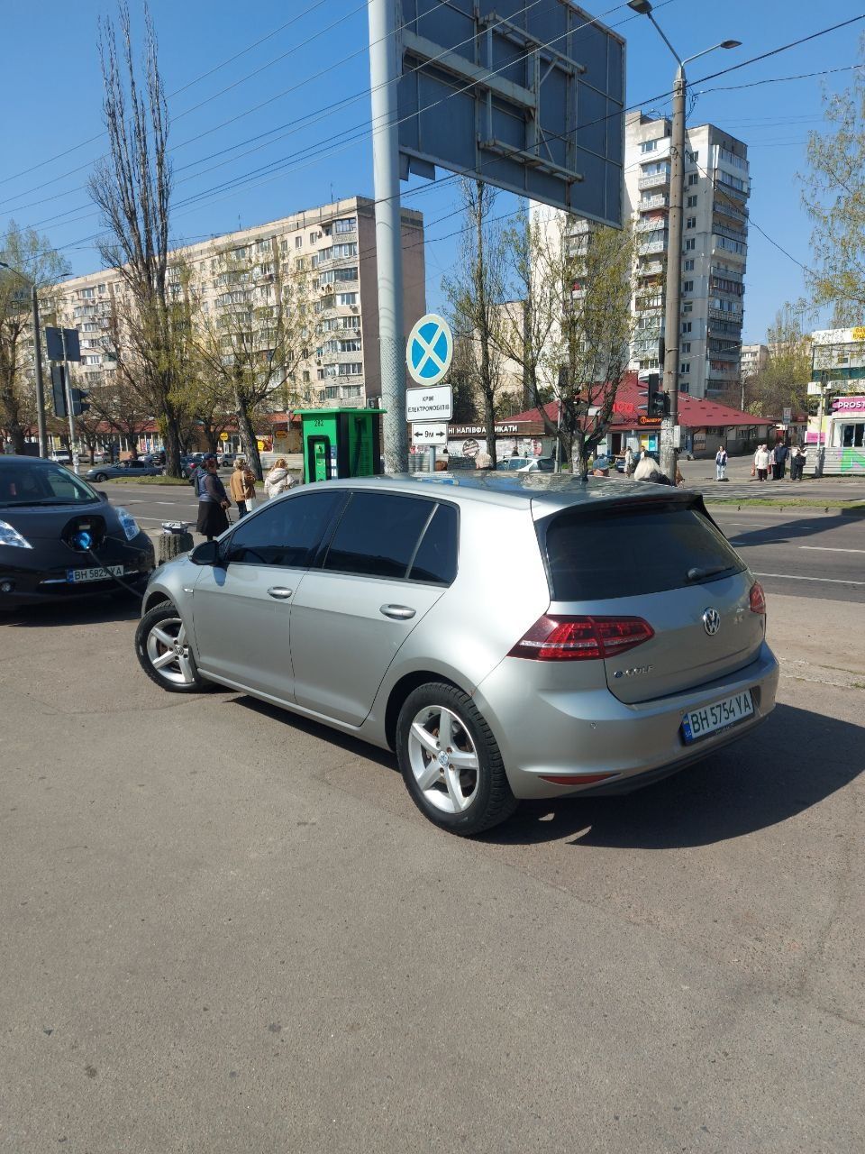 Volkswagen e-golf 2015 отличный городской вариант