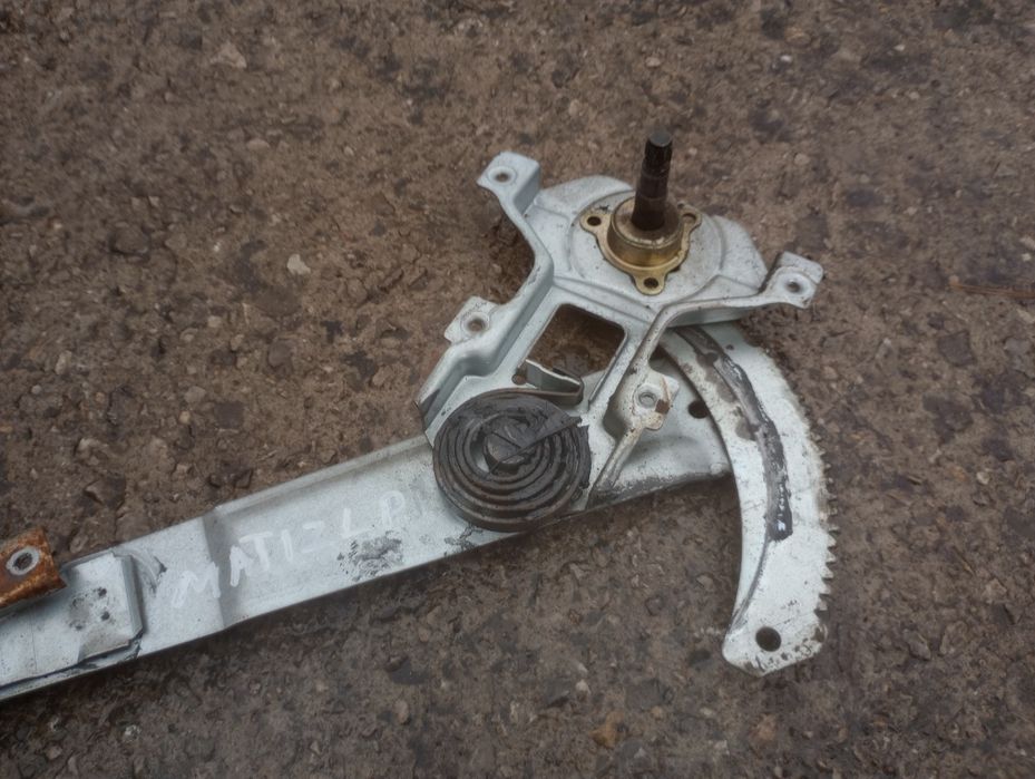 Daewoo Matiz mechanizm podnośnik szyby lewy przód manualny