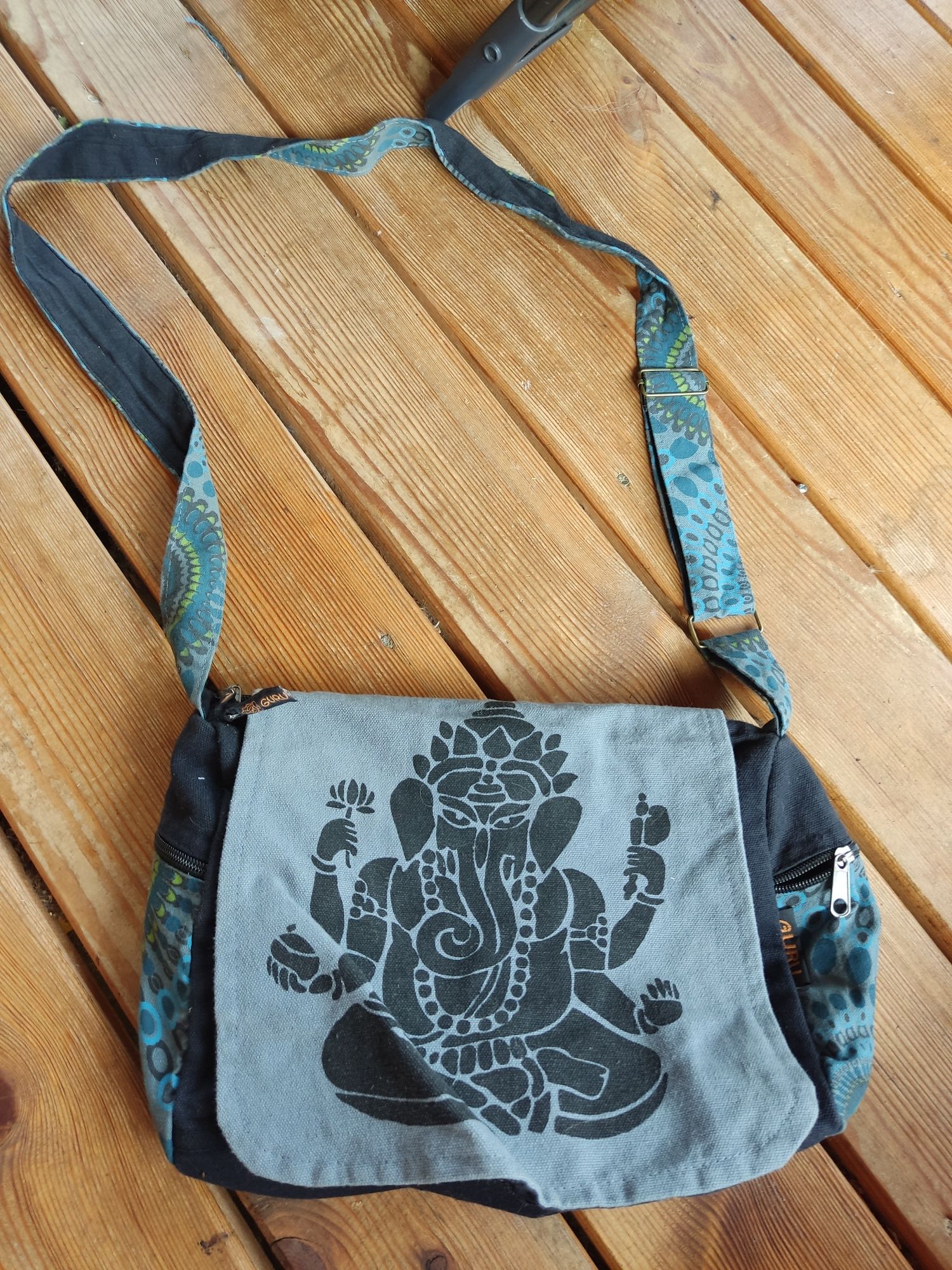 Śliczna torebka torba Guru