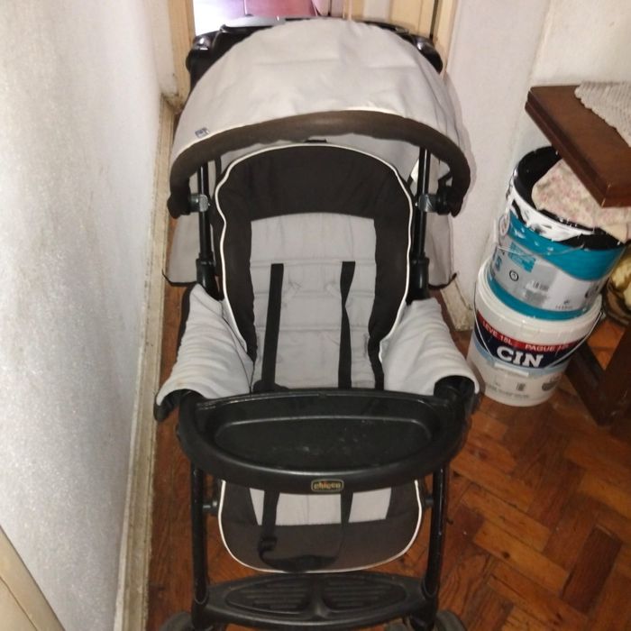 Carinho de bebe da CHICCO como novo