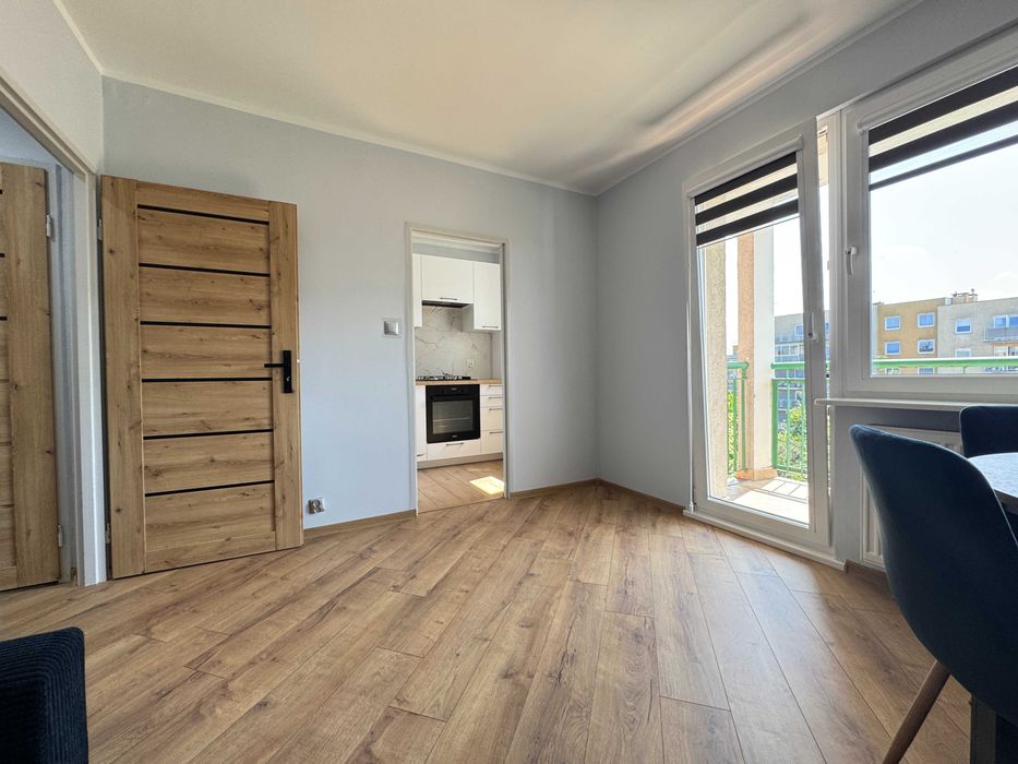 Reda Fenikowskiego, 2 pok, po remoncie,