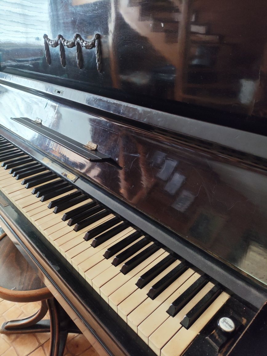 Pianino T.Betting