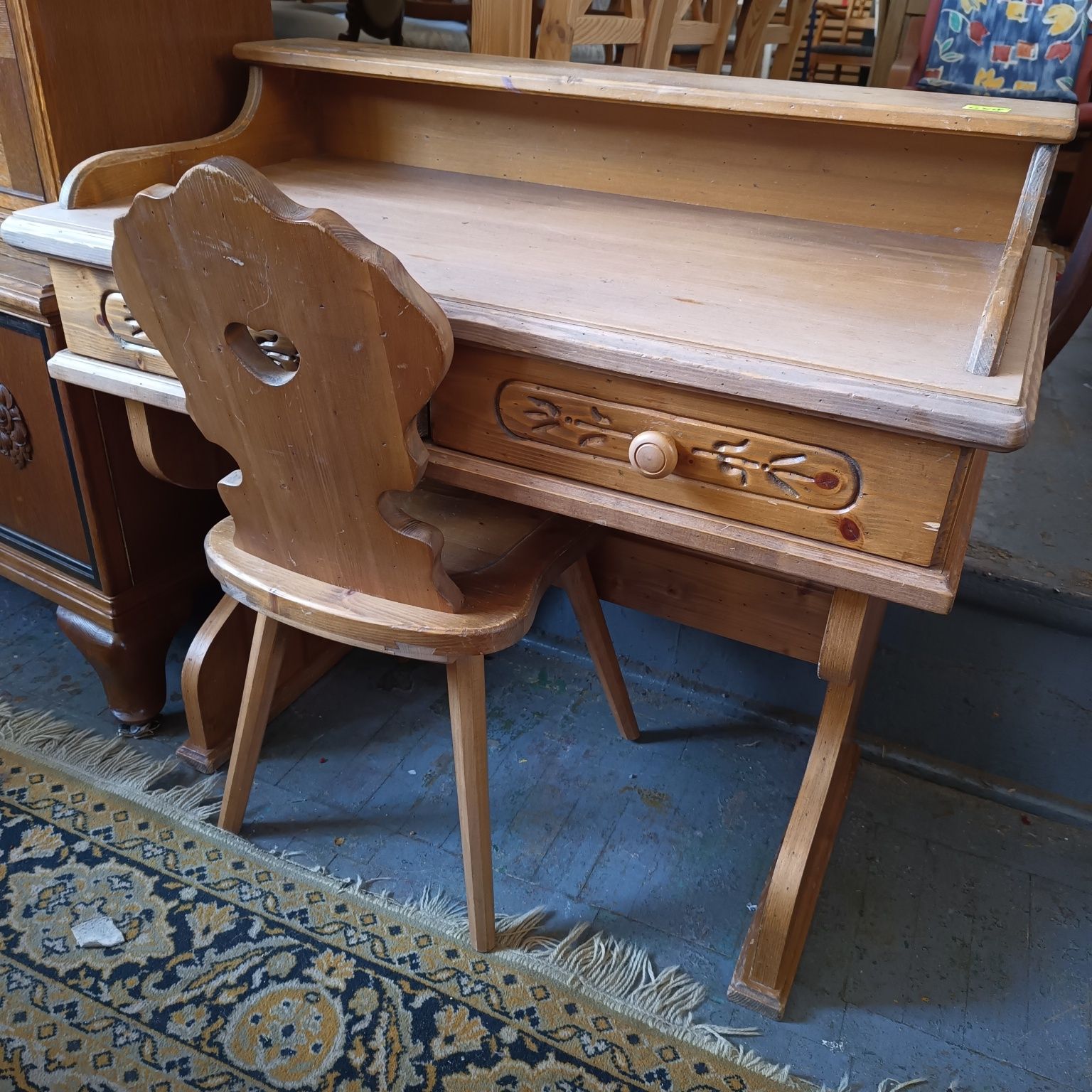 Drewniane biurko + krzesło