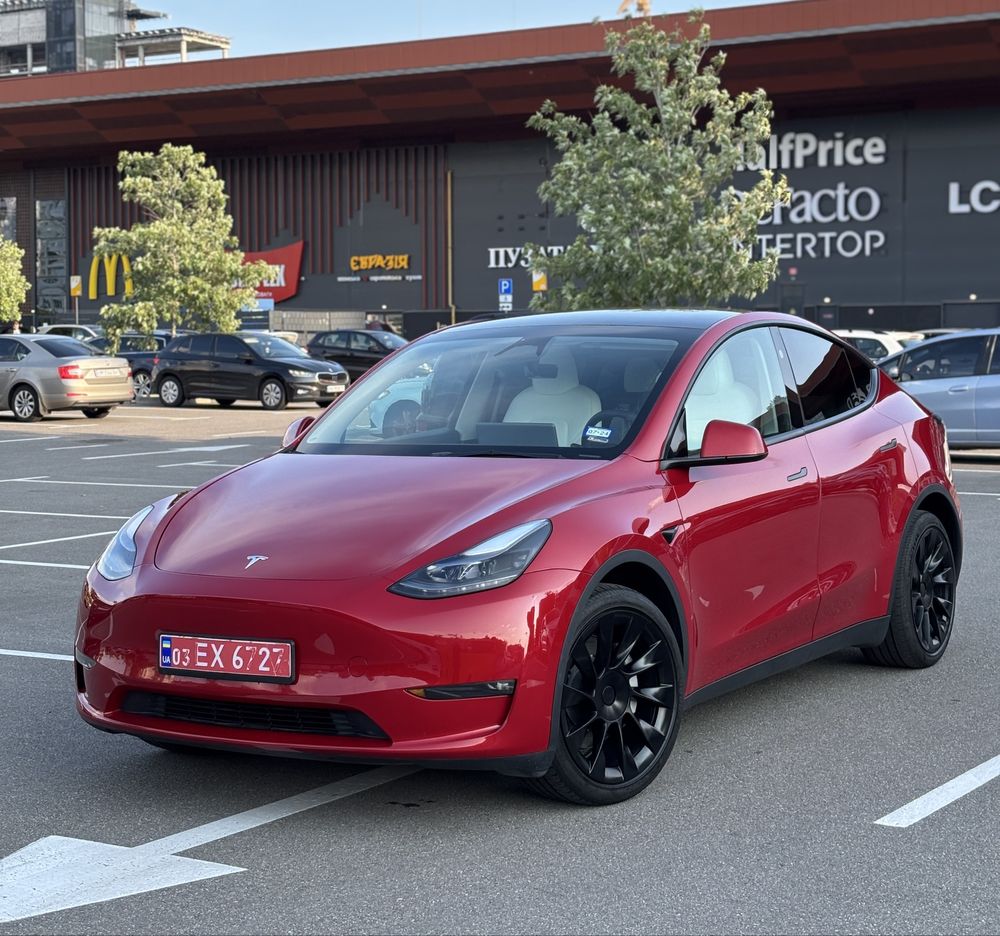 Tesla Model Y LRDM 2023