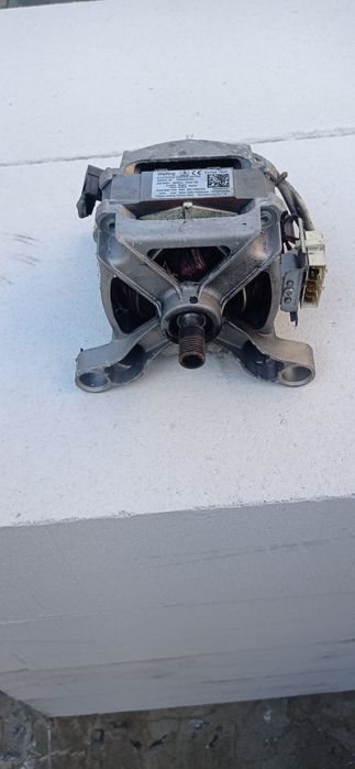 Єлектромотор от стиральной машинки