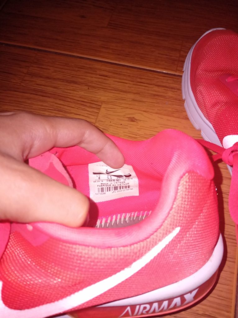 Vendo sapatilhas nike com pouco uso
