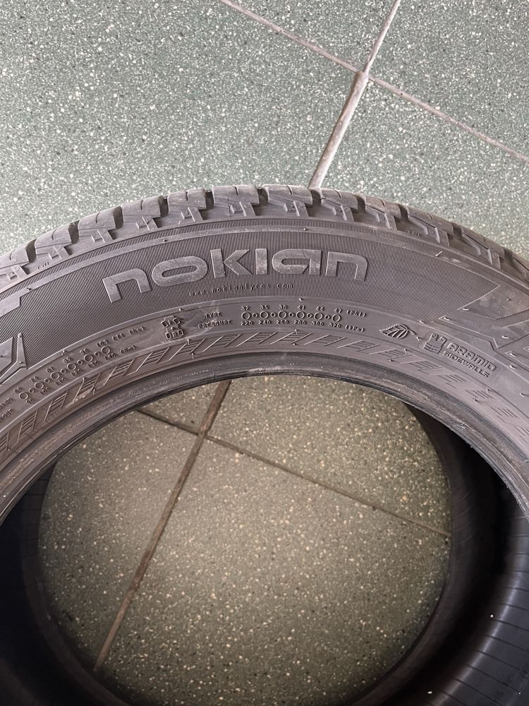 Nokian Line Suv 235/55/17