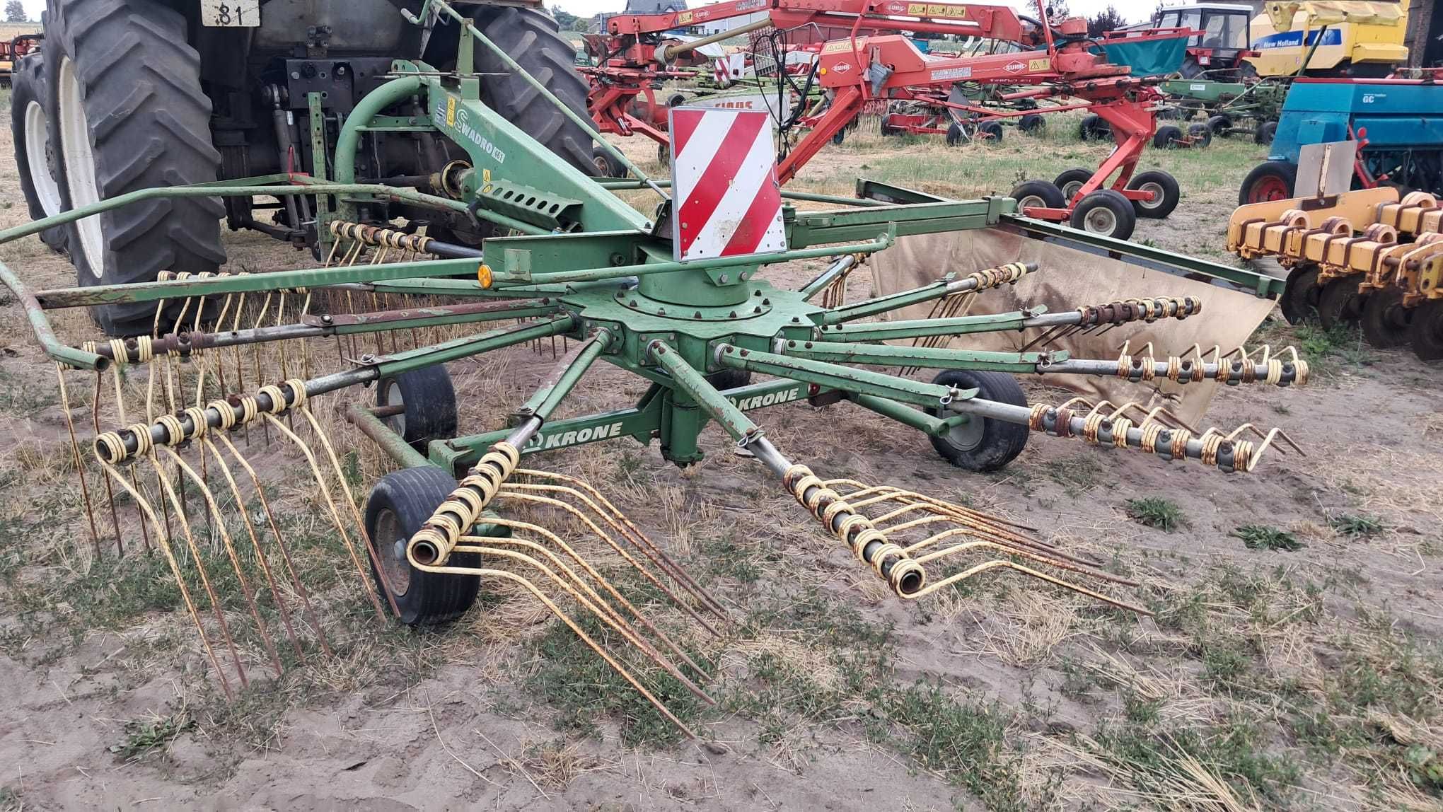 Zgrabiarka   KRONE SWADRO 461 Kuhn GA 4521 KARUZELA   gm masterdrive
