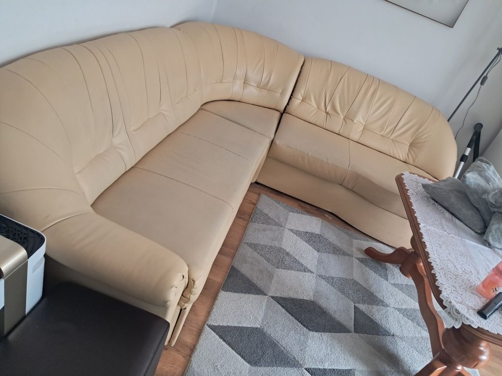 Narożnik z funkcją spania
