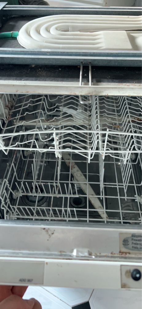 Máquina de Lavar Loiça Encastre Whirlpool – Para Peças com Cestos