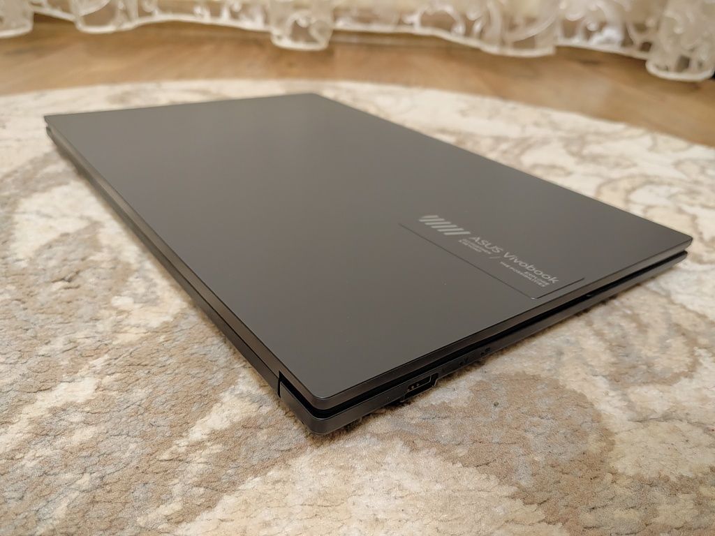 Asus Vivobook E1504F, Ryzen 5 - 7520u, Ram 16gb, SSD 512 Gb
