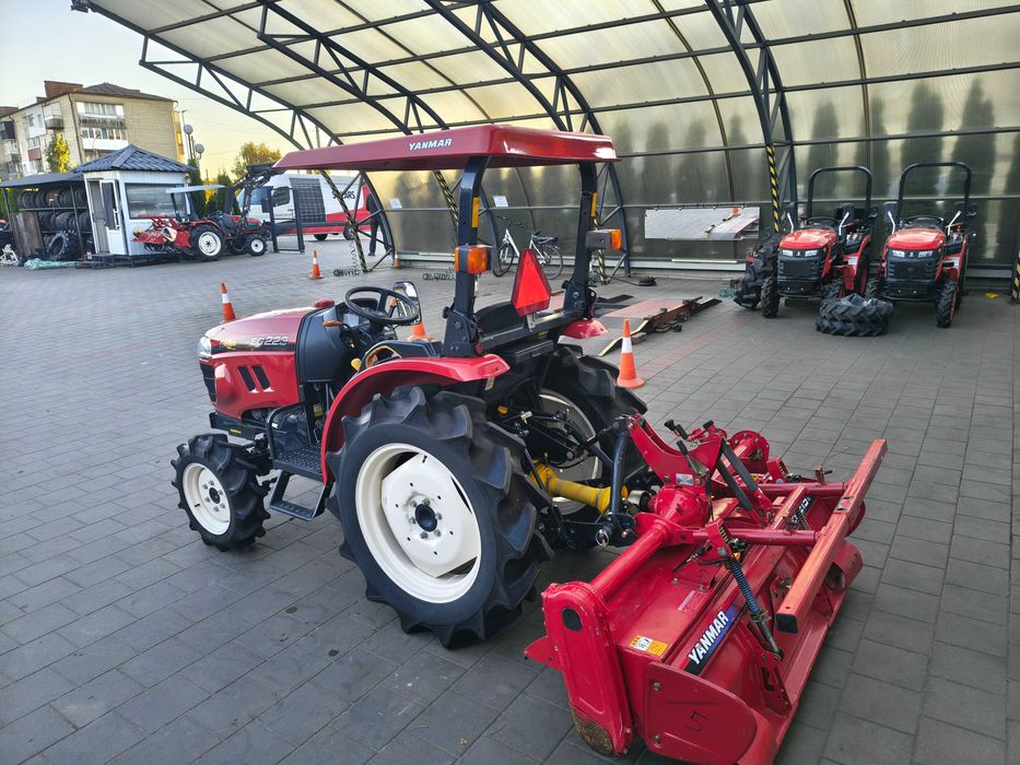 Японський мінітрактор Yanmar EG 223