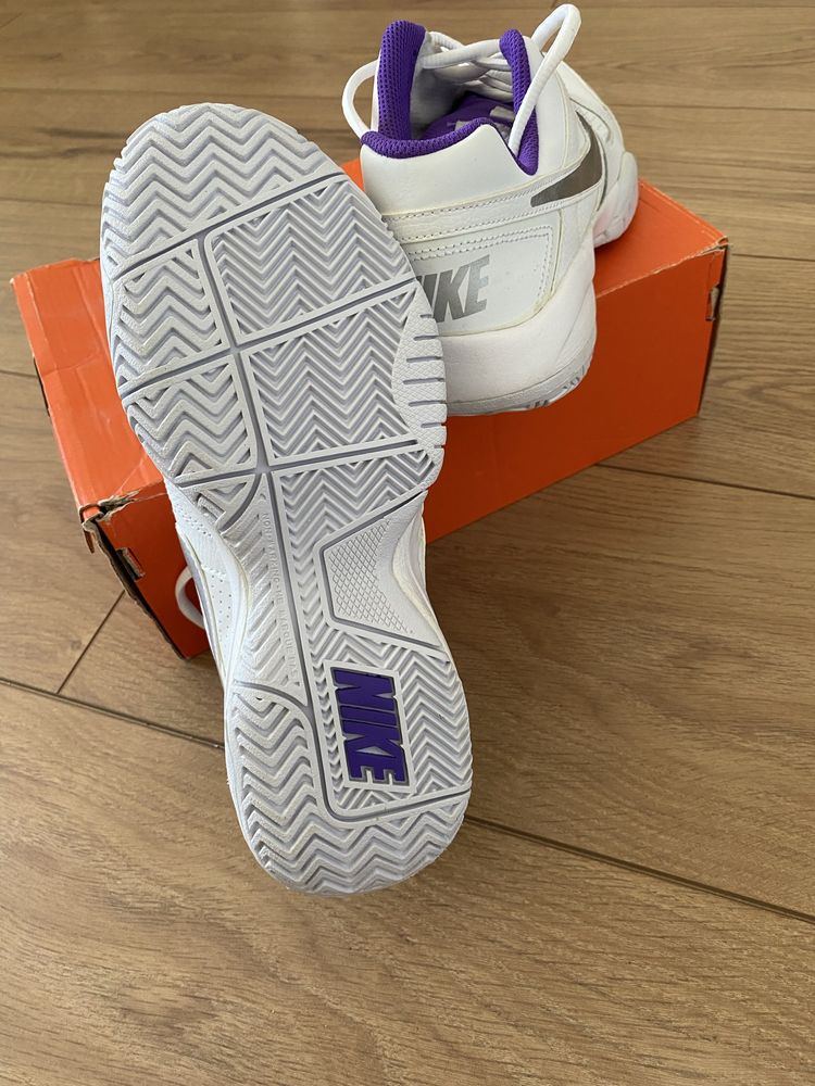 Кросівки Nike жіночі 36 розмір