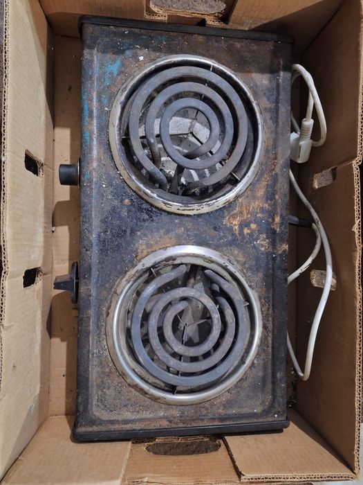 Електроплитка з відкритим теном