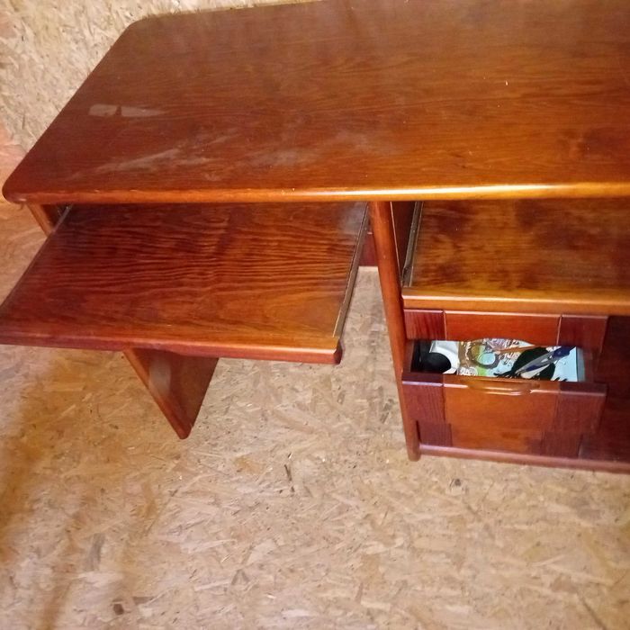 Secretaria em madeira