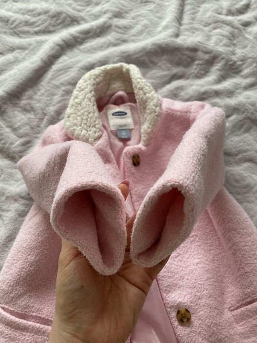 Красиве пальто на дівчинку