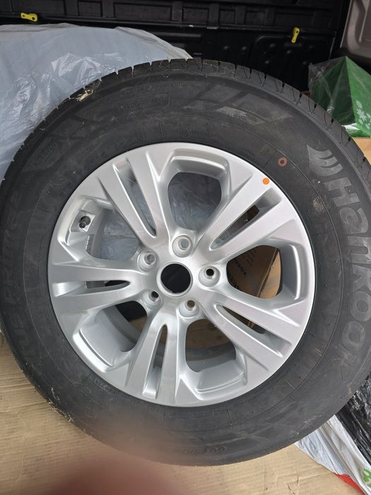 Б/у резина літо (215/70R16) - 4 шт+повноцінна запаска на литому диску