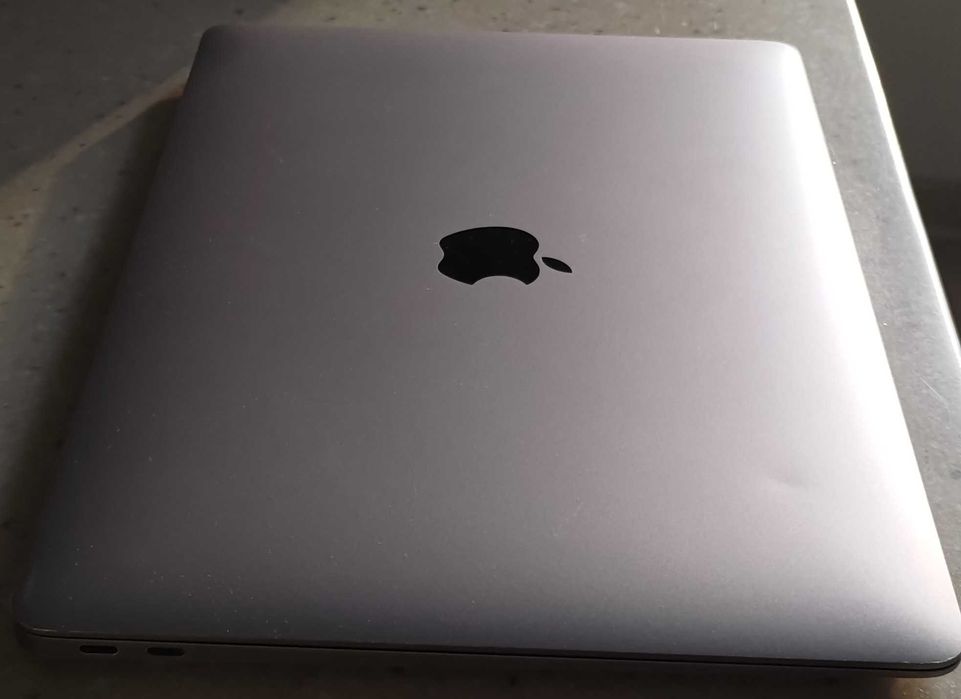 Apple MacBook Air 13" M1 16/256  private license