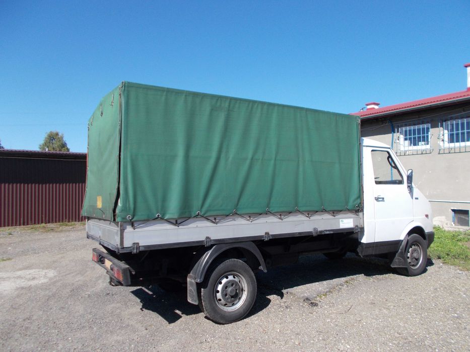 Lublin. 3,5 T.  Turbo - Diesel.   Długość  Skrzyni  Ładunkowej - 3,40.