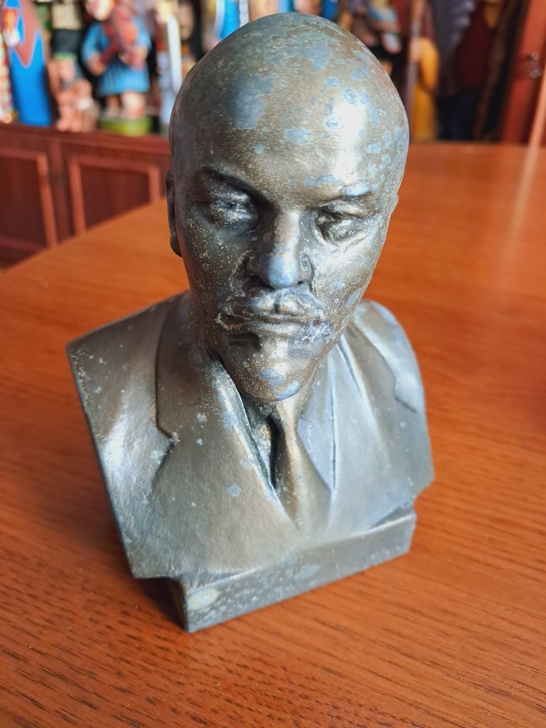 Lenin popiersie PRL