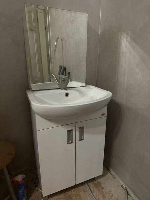 Тумба з умивальником в ванну, тумба в ванну