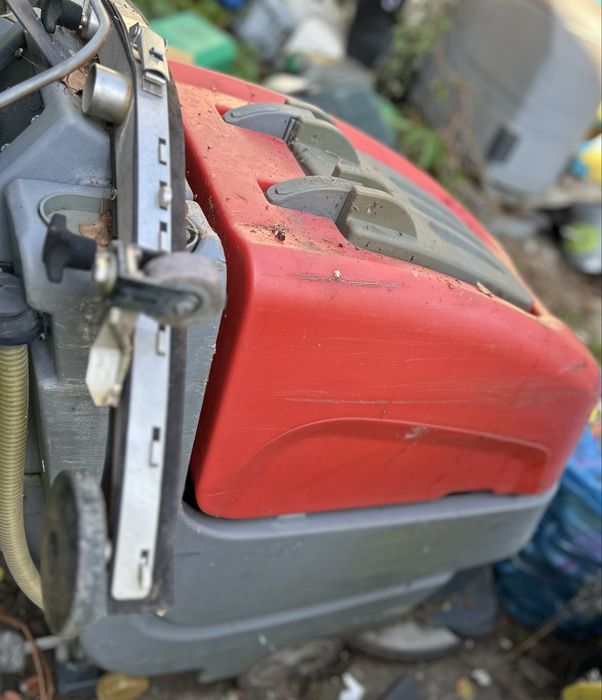 Nilfisk BA 530 automat szirujaco-zbierajacy