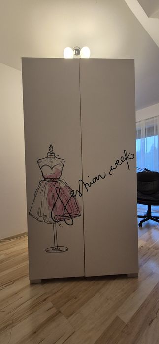Szafa meblik fashion week