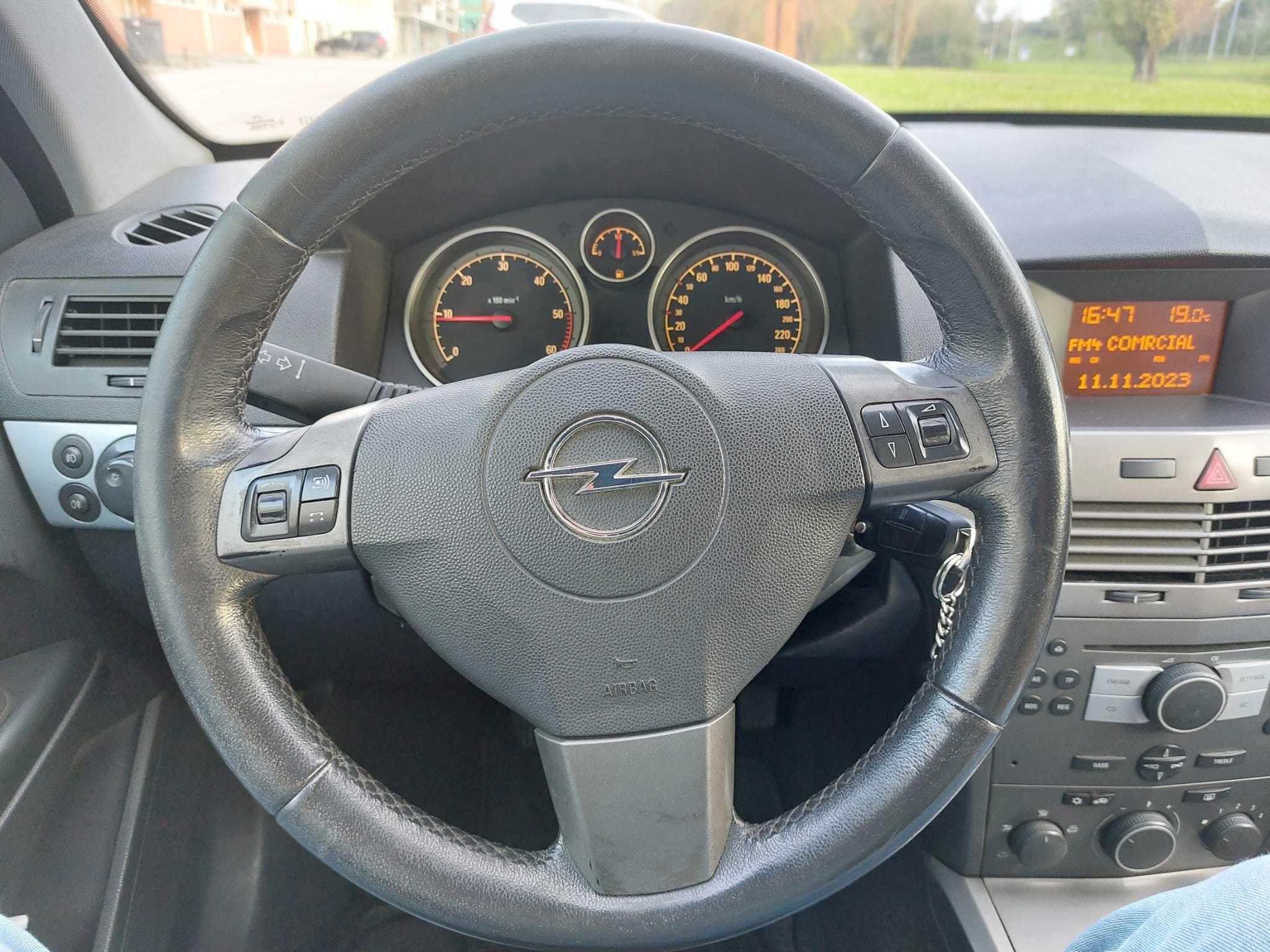 OPEL ASTRA H 2005