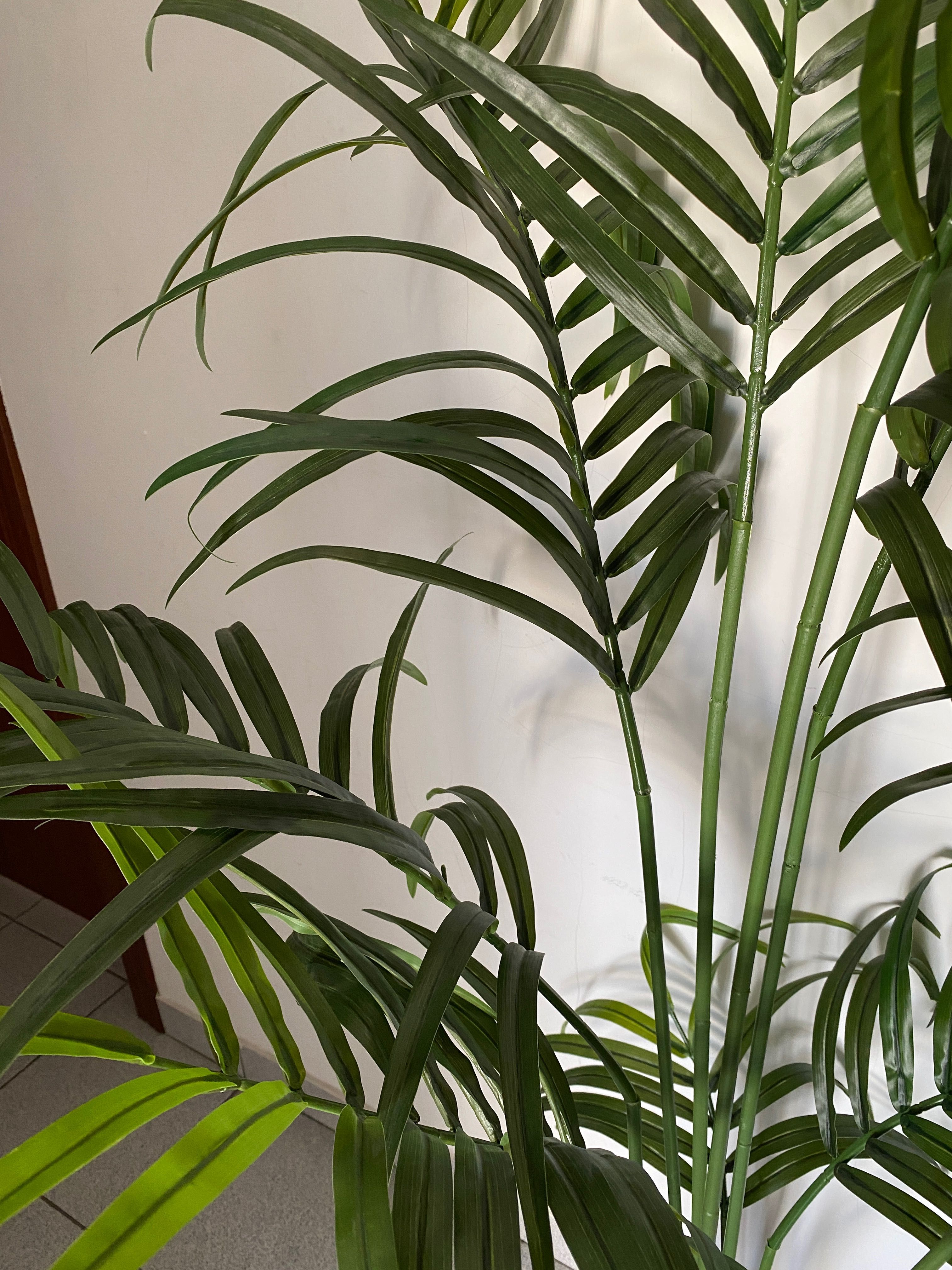 Plantas artificiais em excelente estado