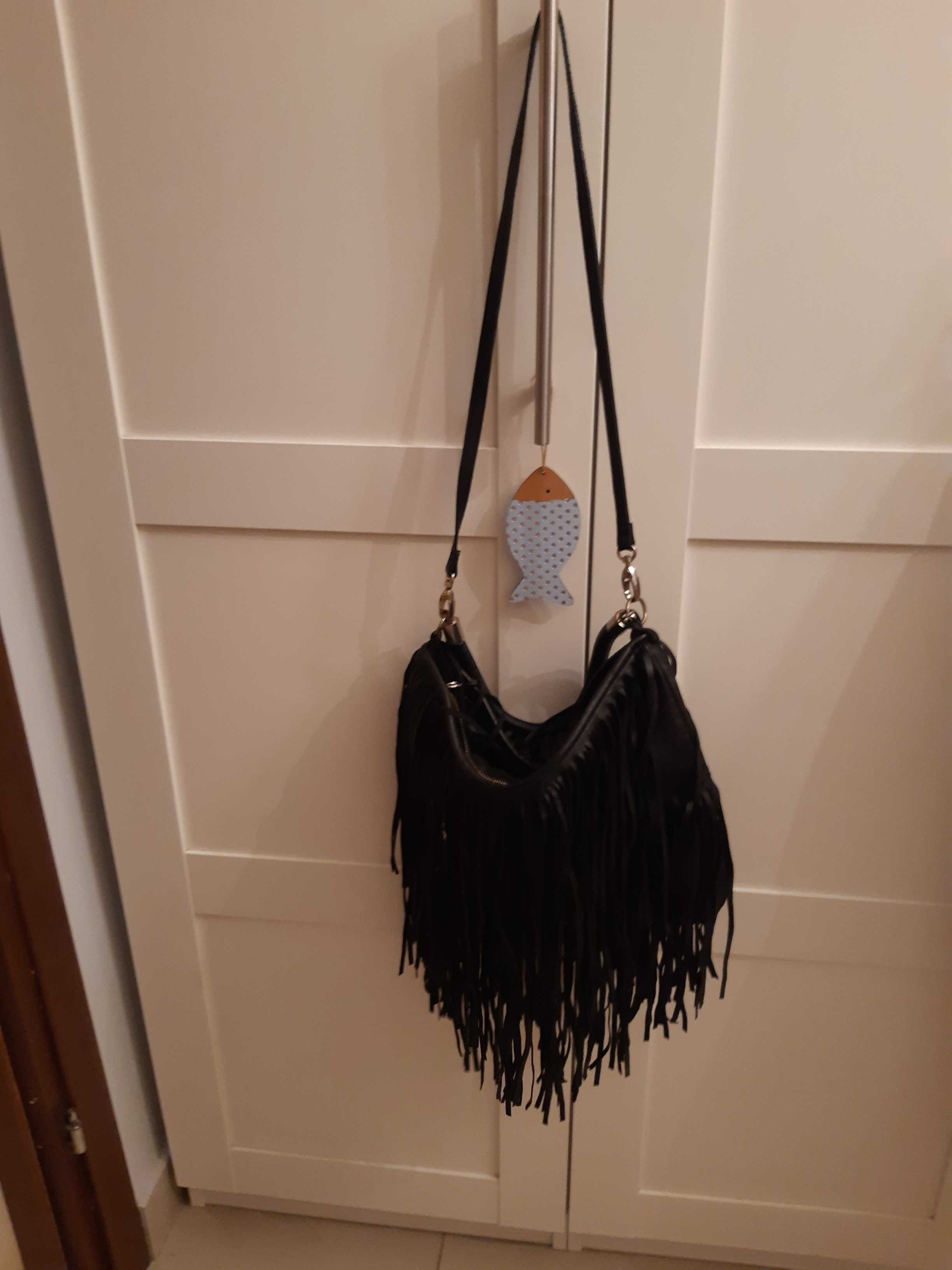 H&M, torba z frędzlami